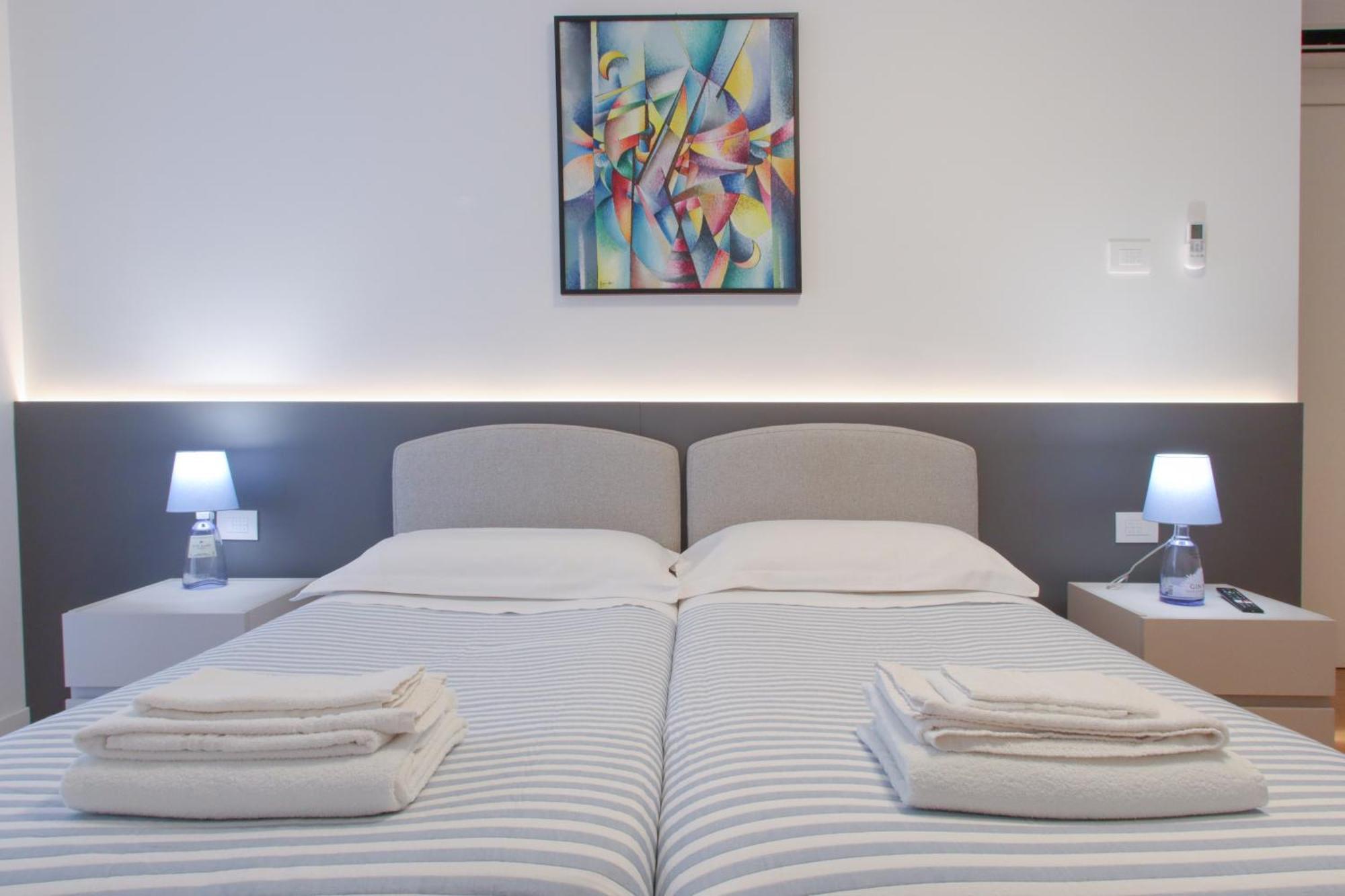 Apartamento Casa Ardo Wifi & Free Parking In Lecco Center Exterior foto