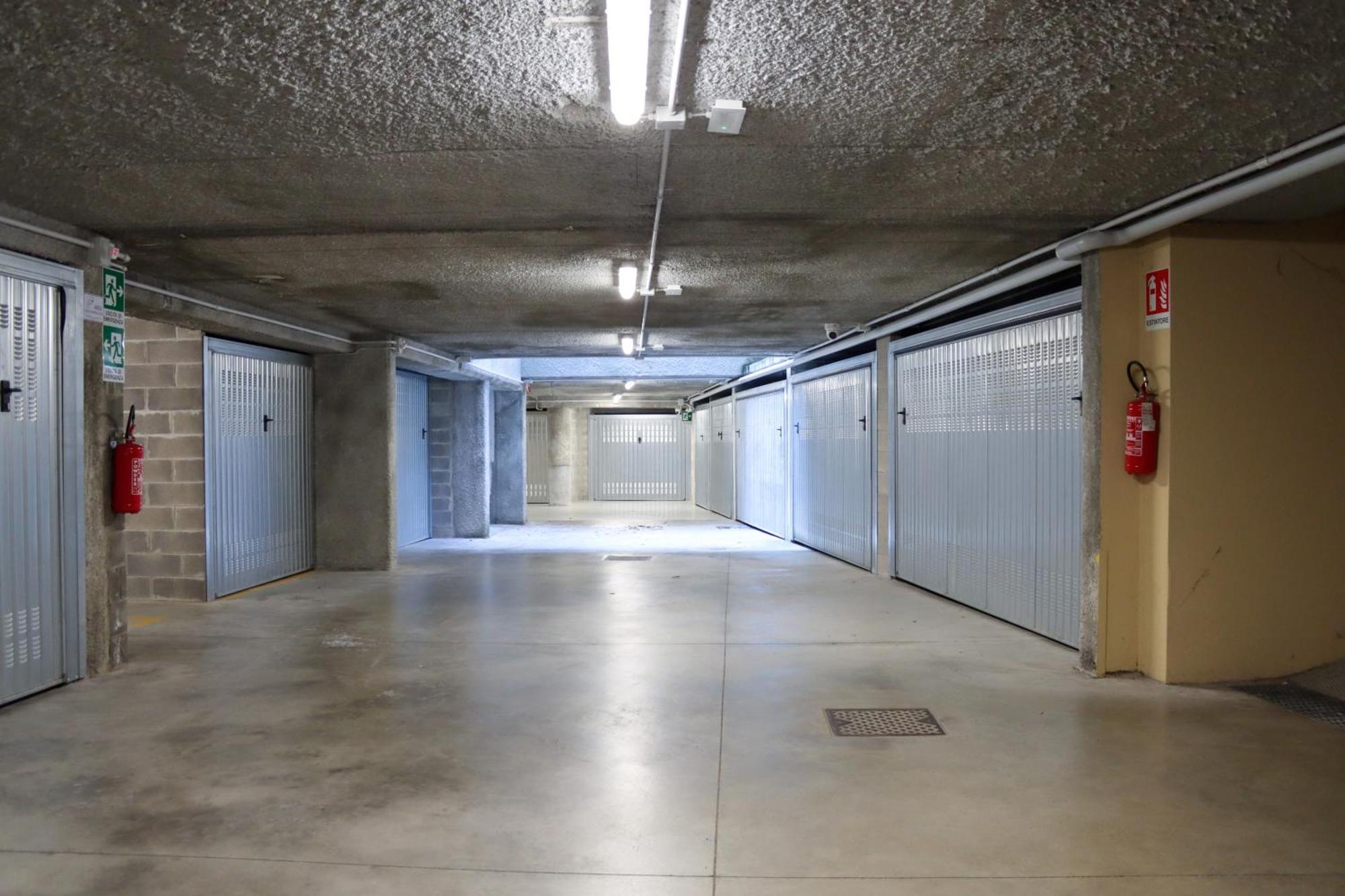 Apartamento Casa Ardo Wifi & Free Parking In Lecco Center Exterior foto